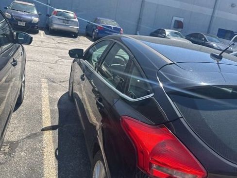 Used 2015 Ford Focus Titanium w/ Titanium Cold Weather Package FWD image 8