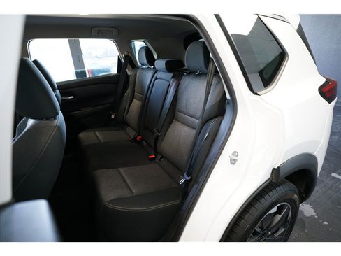 Used 2024 Nissan Rogue SV FWD image 12