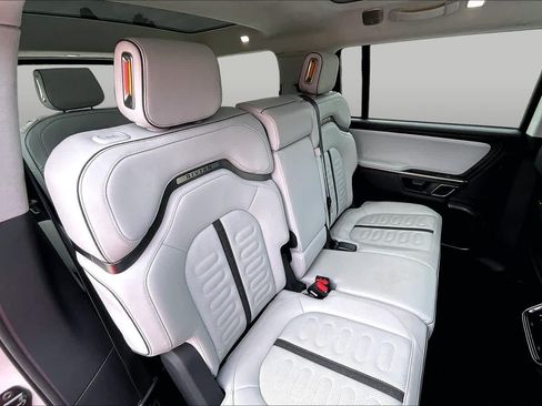 Used 2023 Rivian R1S Launch Edition AWD/4WD image 20