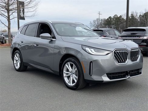 Used 2025 BMW X3 xDrive30i w/ Premium Package image 15