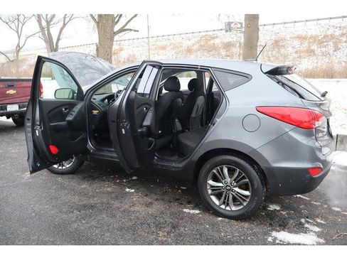 Used 2014 Hyundai Tucson GLS image 16