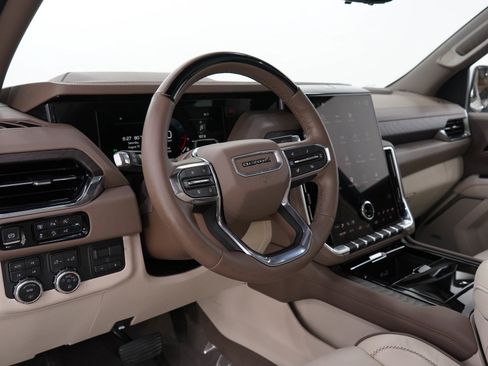 Used 2026 GMC Yukon XL Denali w/ Denali Reserve Package AWD/4WD image 27