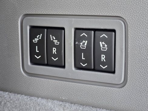 Used 2024 Cadillac XT6 Premium Luxury w/ Technology Package image 34