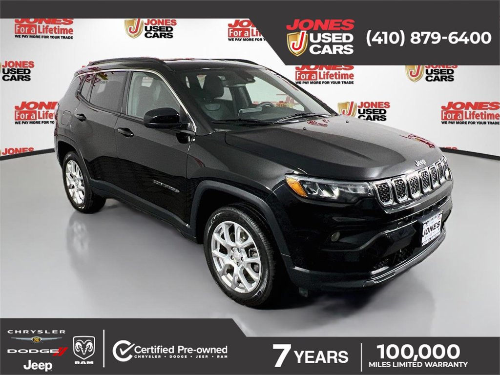 Used 2023 Jeep Compass Latitude AWD/4WD image 1