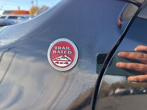 Used 2015 Jeep Renegade Trailhawk w/ Popular Equipment Group image 15