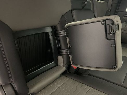 New 2026 Chevrolet Silverado 2500 ZR2 AWD/4WD image 30