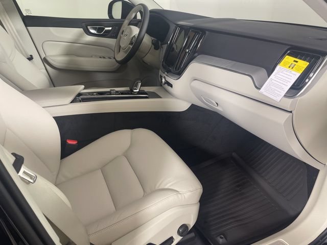 Certified 2025 Volvo XC60 T8 Plus w/ Protection Package Premier AWD/4WD image 23