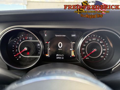 Used 2021 Jeep Gladiator Rubicon image 11