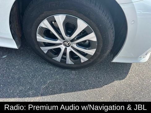 Used 2021 Toyota Prius Prime Limited FWD image 5