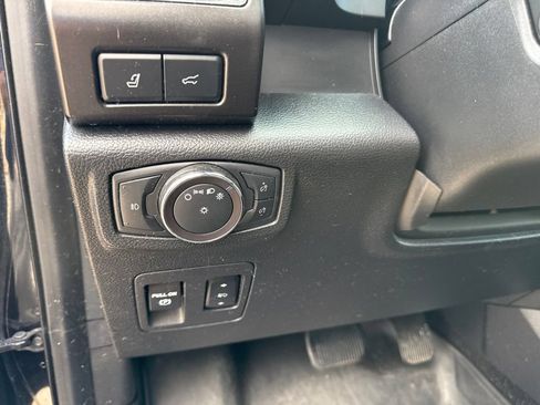 Used 2019 Ford Expedition Max Limited RWD image 15