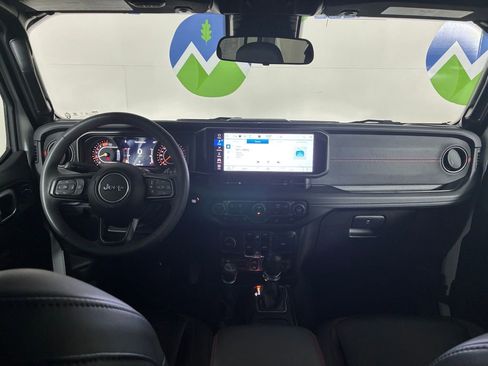 Used 2024 Jeep Wrangler Rubicon w/ Convenience Group image 8