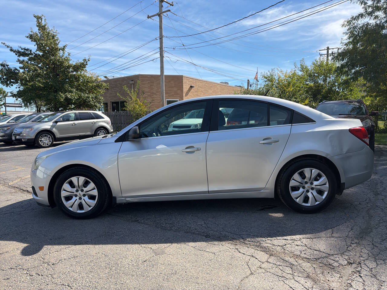 Used 2012 Chevrolet Cruze LS w/ Connectivity Package FWD image 3