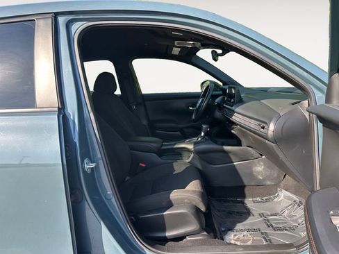 Used 2025 Honda HR-V Sport image 15
