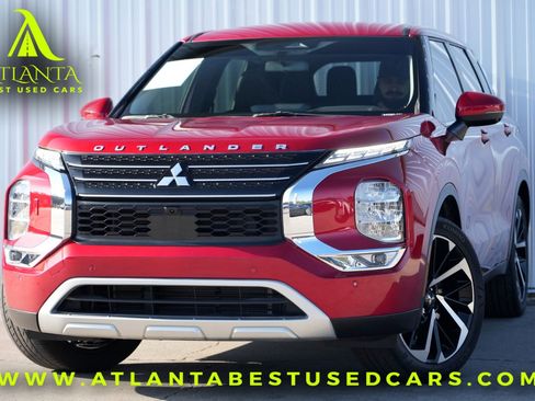 Used 2022 Mitsubishi Outlander SE image 1