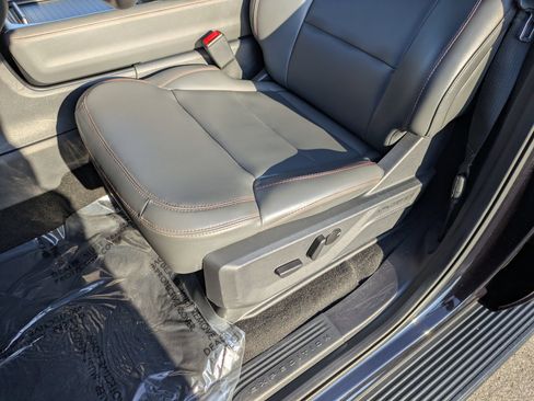 Certified 2025 Ford Expedition Active AWD/4WD image 13