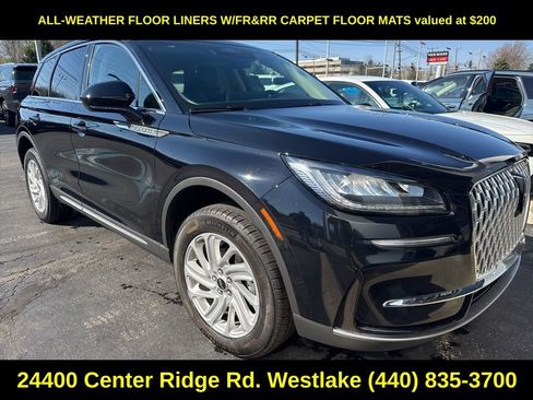 Used 2023 Lincoln Corsair AWD image 3