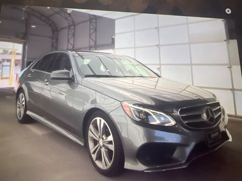 Used 2016 Mercedes-Benz E 350 4MATIC Sedan w/ Premium Package image 5