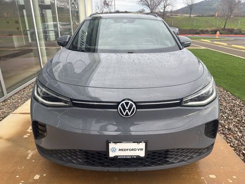 Used 2023 Volkswagen ID.4 Pro S image 2
