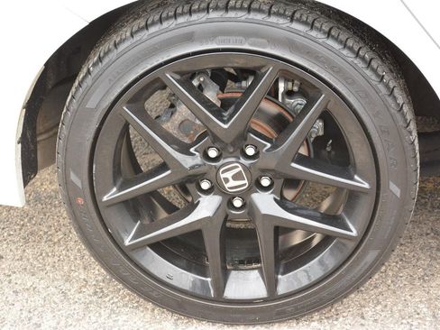 Used 2024 Honda Civic Sport image 31