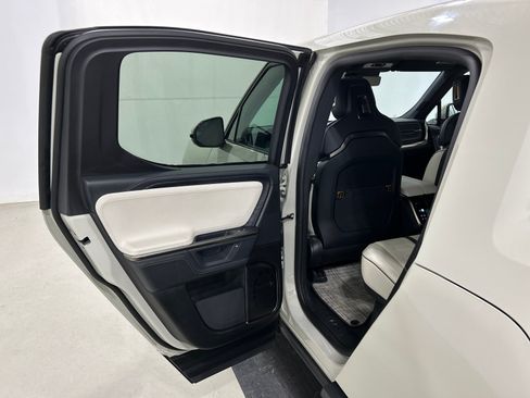 Used 2025 Rivian R1T Adventure AWD/4WD image 17