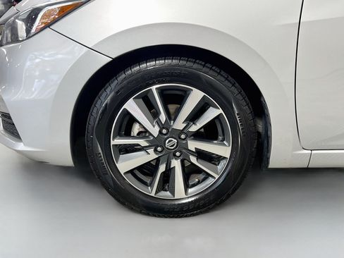 Used 2021 Nissan Versa SV FWD image 14