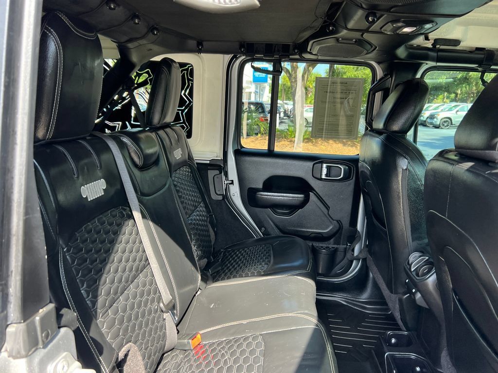 Used 2018 Jeep Wrangler Unlimited Sport S AWD/4WD image 18
