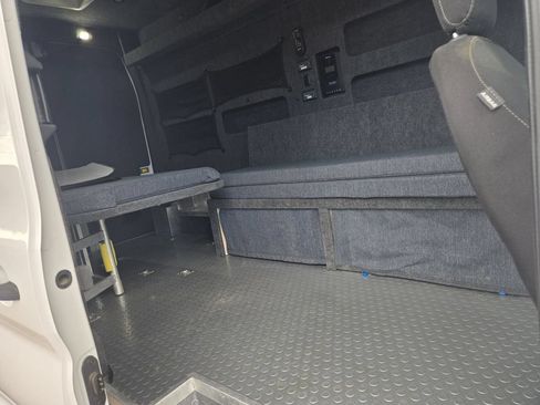 Used 2022 Ford Transit 250 148 High Roof AWD image 19