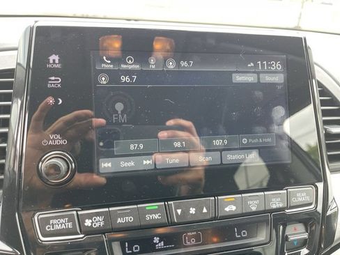 Used 2024 Honda Odyssey Touring image 16