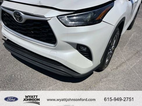 Used 2023 Toyota Highlander XLE image 9