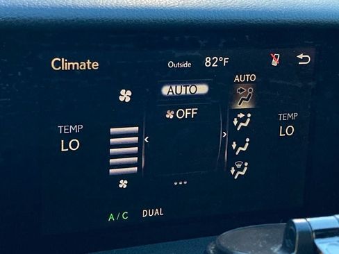 Used 2016 Lexus IS 200t RWD image 18