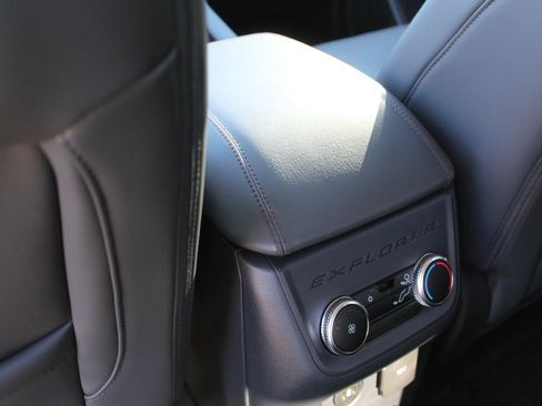 New 2026 Ford Explorer Active w/ Active Comfort Package image 15