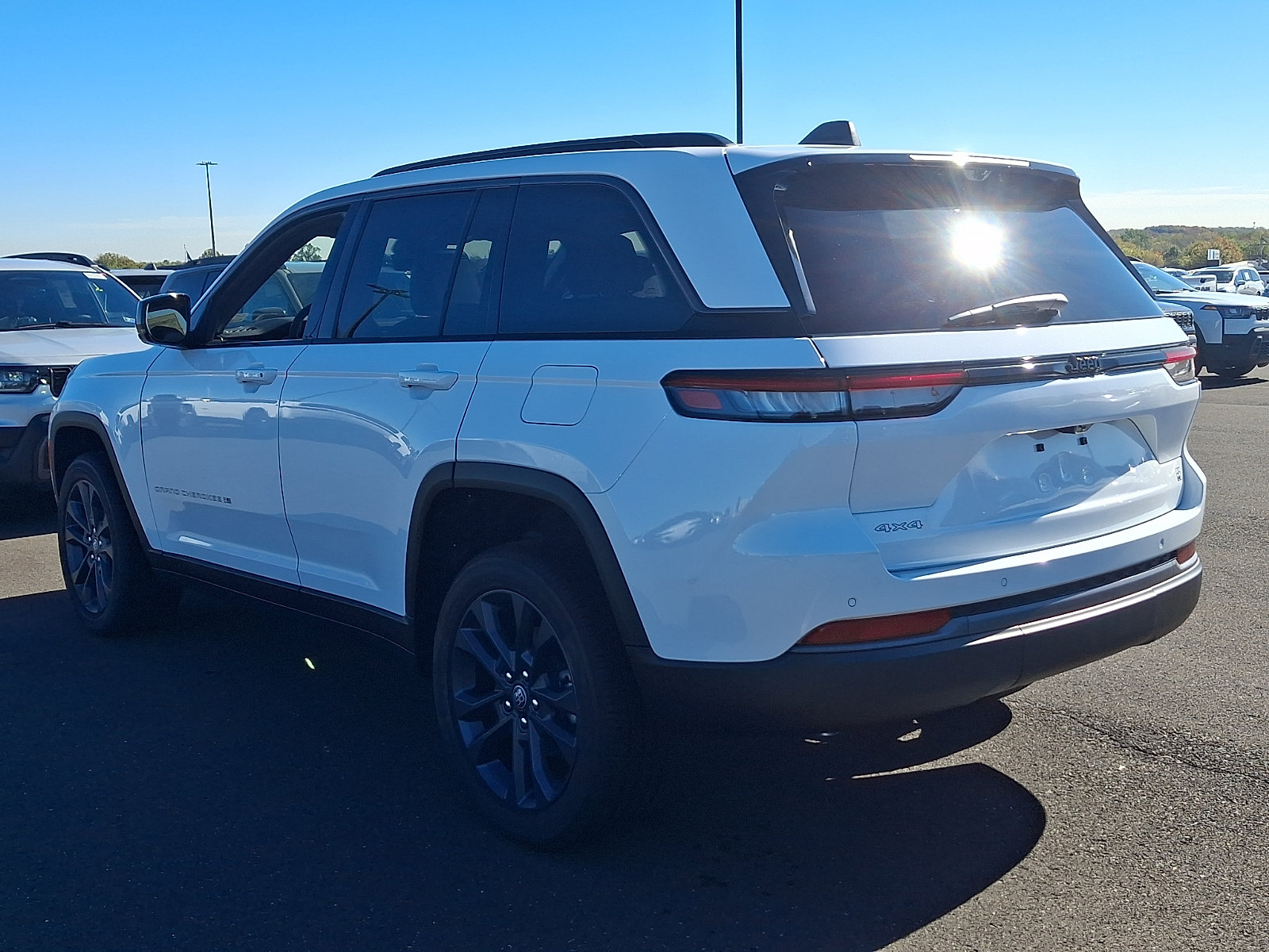 New 2026 Jeep Grand Cherokee Limited AWD/4WD image 3