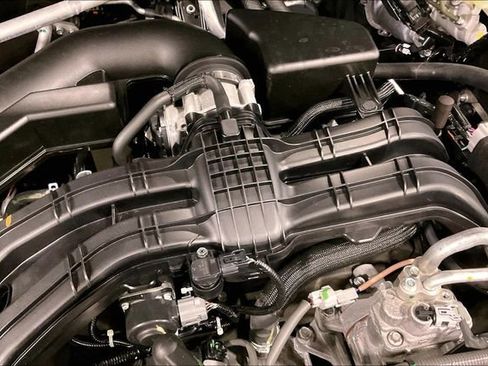 Used 2025 Subaru Outback Limited image 31