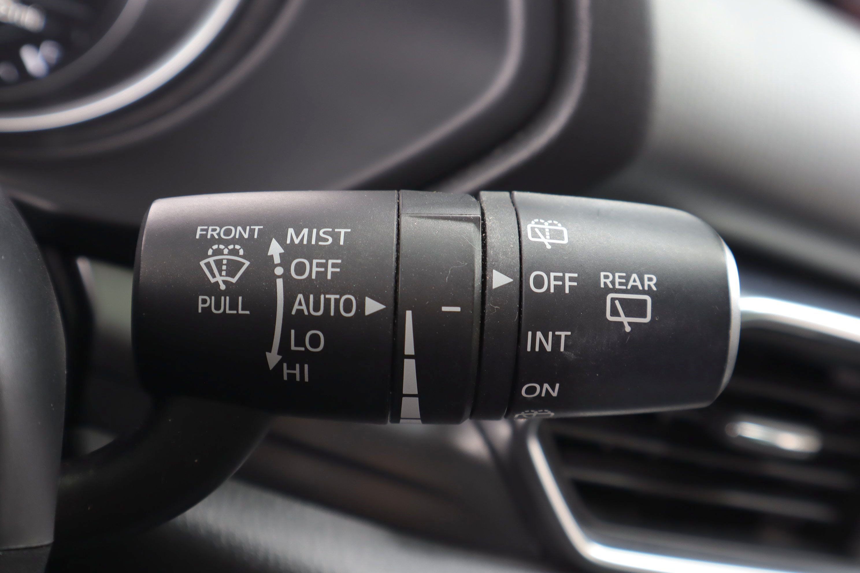 Used 2020 MAZDA CX-5 Sport FWD image 18