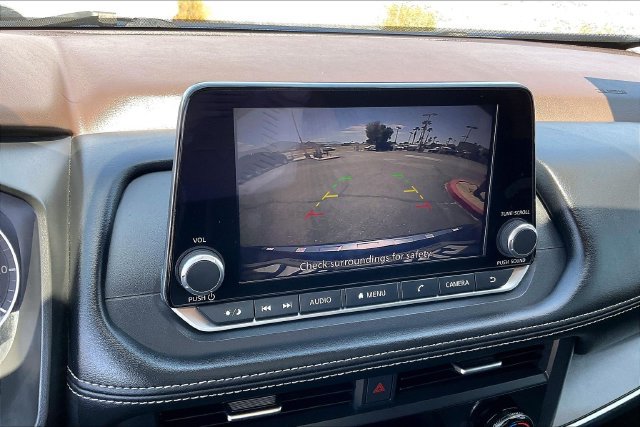 Used 2023 Nissan Rogue SV FWD image 21