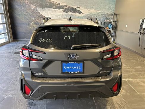 Used 2025 Subaru Crosstrek 2.0i Premium image 5