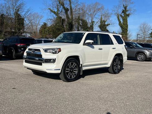Used 2021 Toyota 4Runner Limited image 11