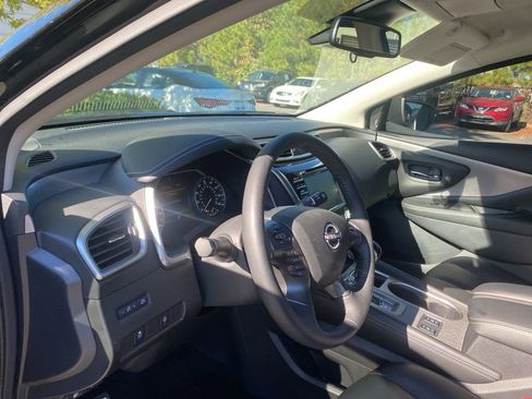 Used 2024 Nissan Murano SV image 14