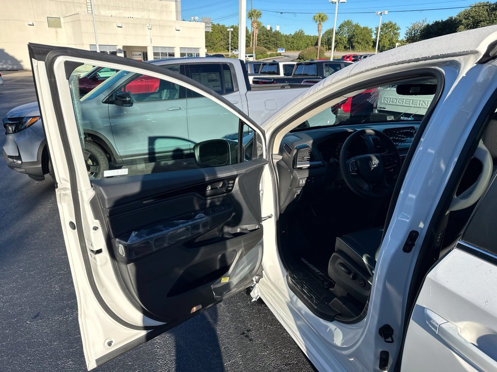 New 2027 Honda Odyssey Touring image 19