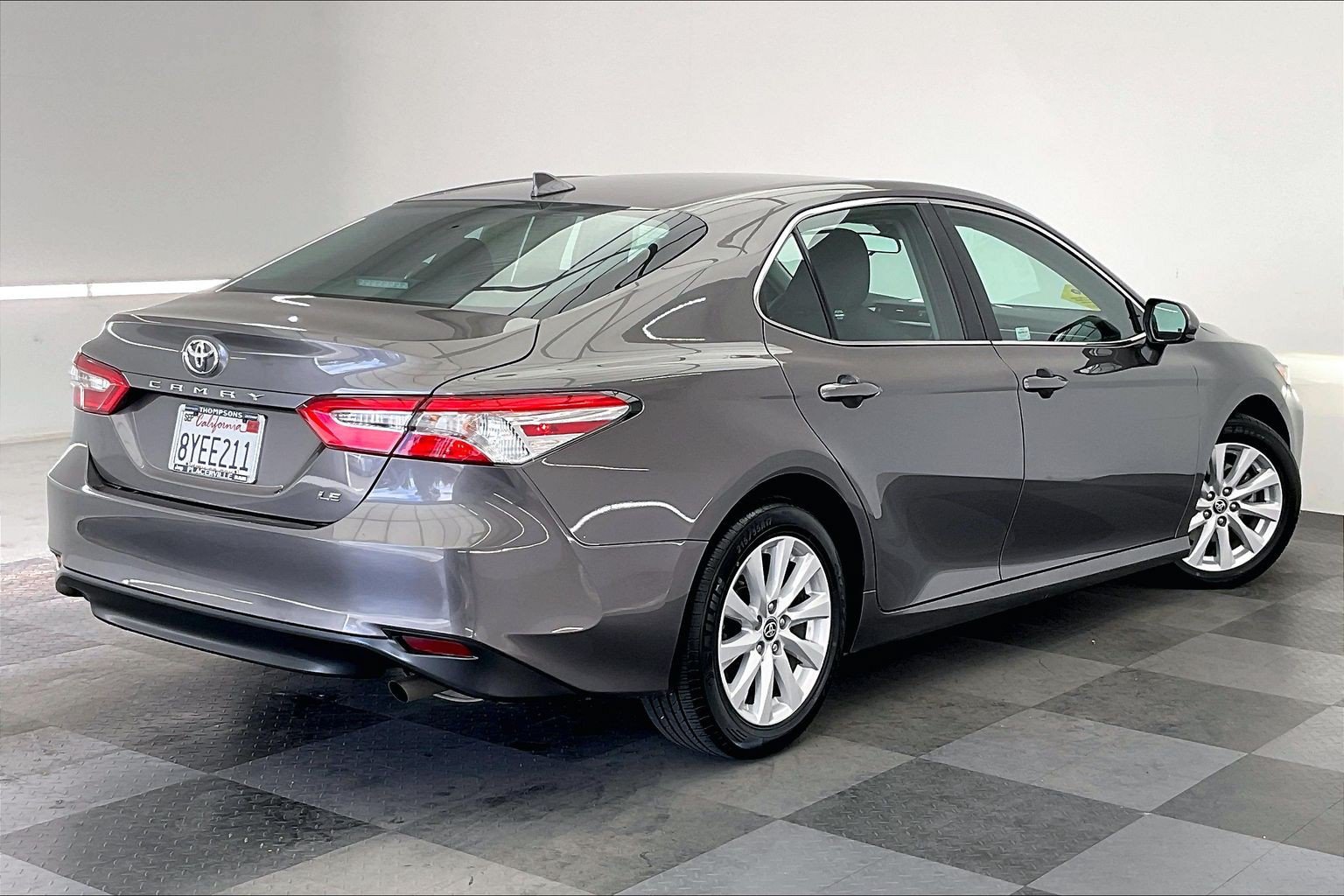 Used 2020 Toyota Camry LE FWD image 13