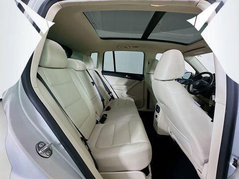 Used 2012 Volkswagen Tiguan S FWD image 26