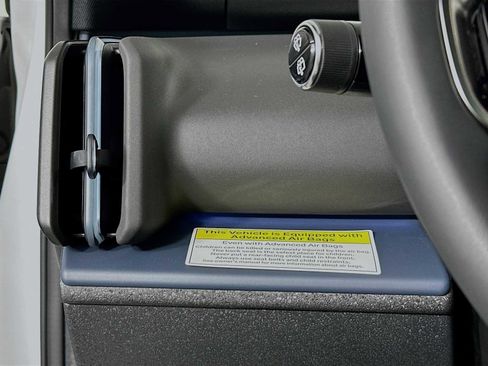 Used 2025 Volvo EX30 Ultra w/ Protection Package Premier image 10