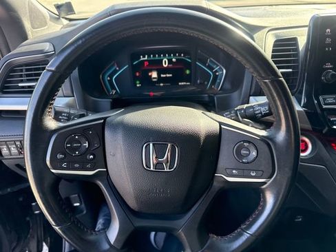 Used 2023 Honda Odyssey Sport image 11