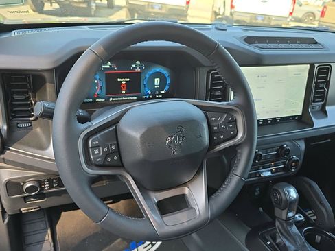 New 2025 Ford Bronco Badlands AWD/4WD image 14