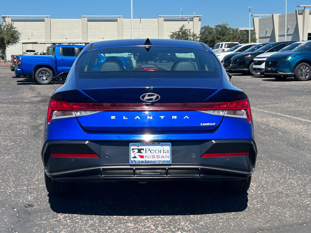 Used 2024 Hyundai Elantra Limited FWD image 5