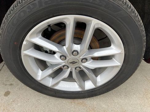 Certified 2024 Dodge Durango GT image 9