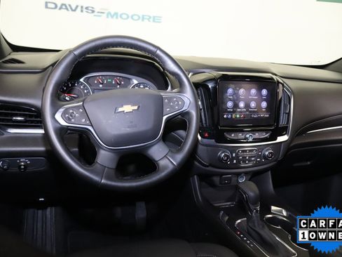 Used 2023 Chevrolet Traverse LT FWD image 17