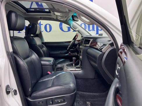 Used 2015 Lexus LX 570 4WD image 10
