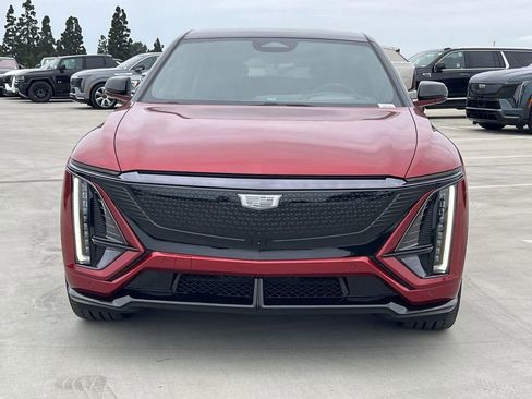 New 2026 Cadillac Lyriq V image 8