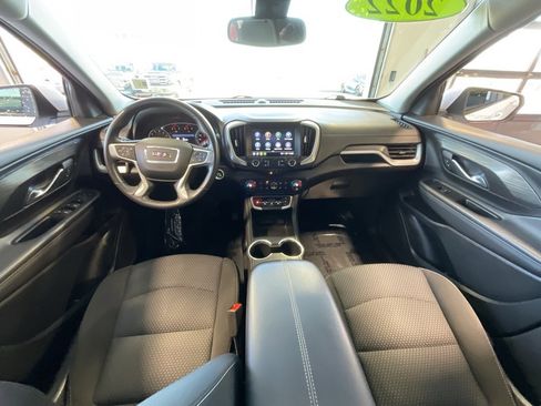 Used 2022 GMC Terrain SLE w/ Driver Convenience Package image 9